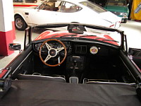 MG MGB rouge (1962-80)(Erlangen, Allemagne, 2013) (3)